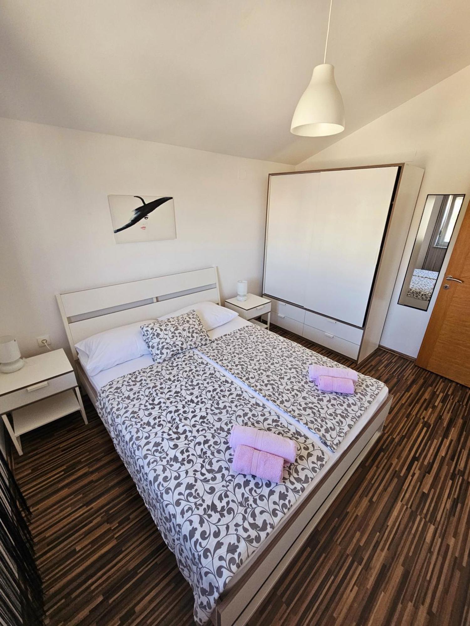 Apartments Cikac II - Modern Apartments By The Beach Mandre Esterno foto