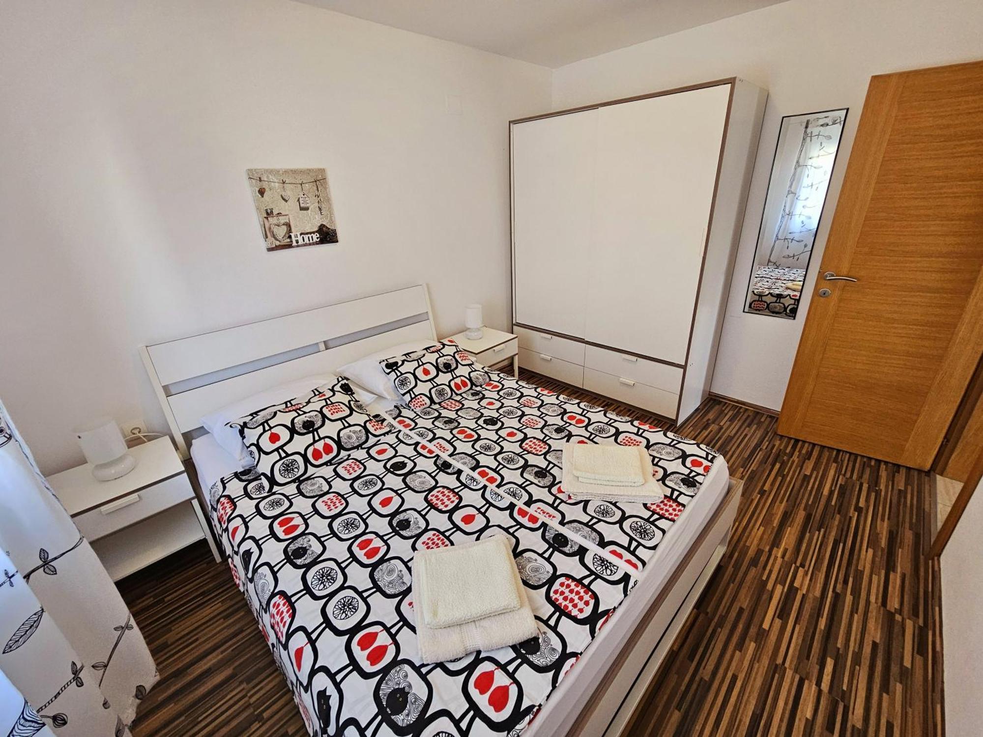 Apartments Cikac II - Modern Apartments By The Beach Mandre Esterno foto